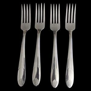 Set of 4 Stainless Steel Dinner Forks USA Shell Tip Handle Flatware
